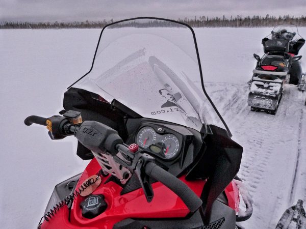 La conduite des motoneiges en Laponie