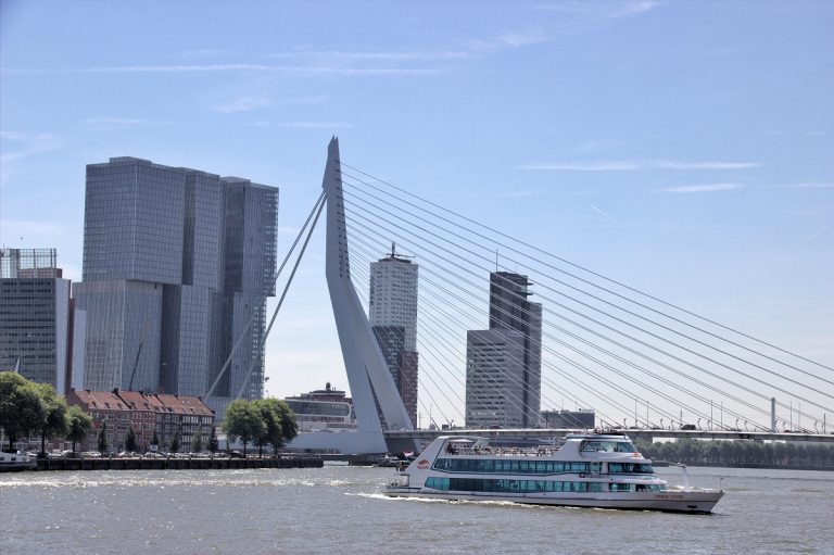 La croisière dans le port de Rotterdam : retour d'expérience sur Spido ...