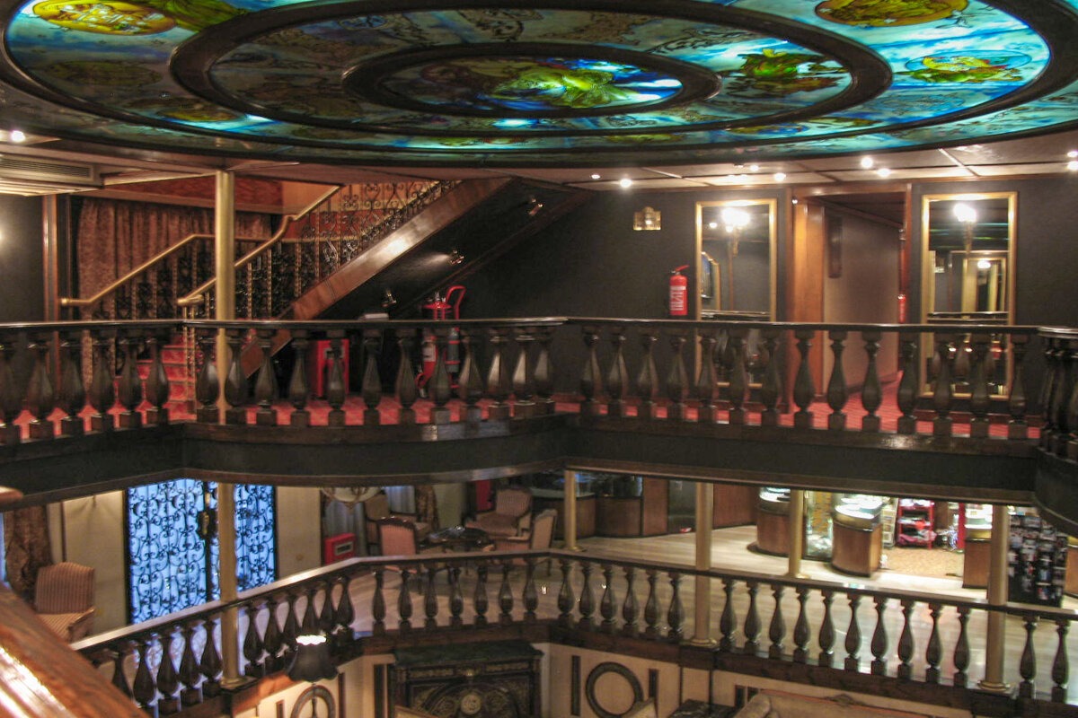 Intérieur d'un bateau de croisière sur le Nil