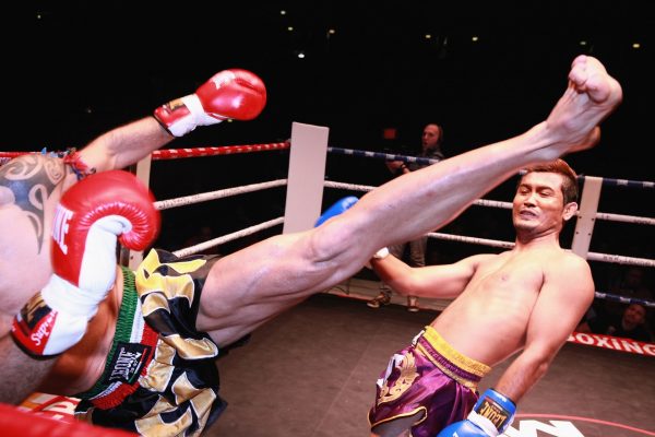 Que faire à Phuket : Assister à un combat de boxe thaï