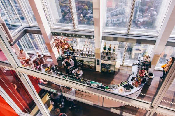 Le bar de The Shard où l'on peut prendre son verre de Champagne