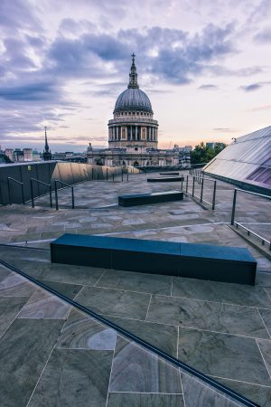 La cathédrale Saint-Paul de Londres au lever du soleil