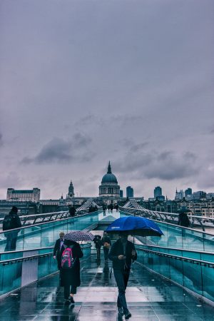 Sur le Millenium Bridge de Londres