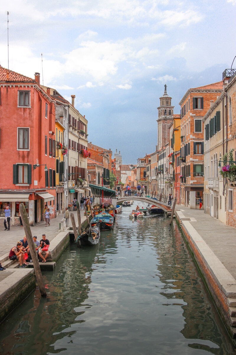 Petit canal dans Venise