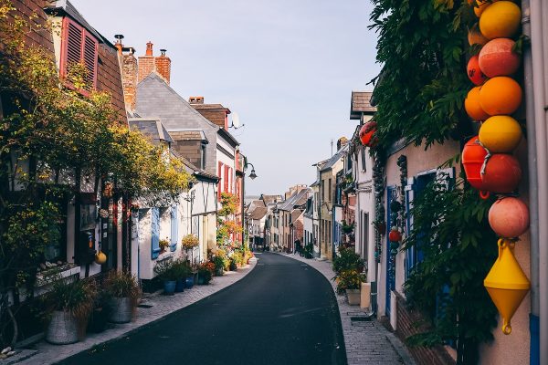 Rue dans le quartier des pêcheurs à Saint-Valery-sur-Somme